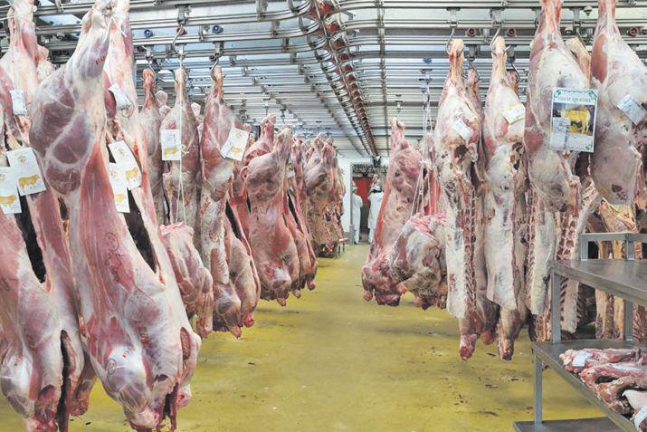 El consumo per caacutepita de carne vacuna superoacute los  58 kilogramos en octubre