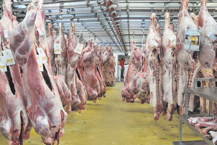 El consumo per caacutepita de carne vacuna superoacute los 58 kilogramos en octubre