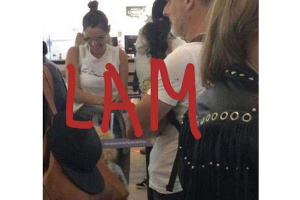 Pampita Vicuntildea y la China coincidieron en un vuelo 