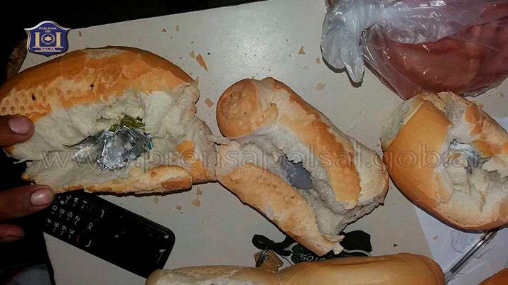 Un detenido por llevarle pan con cocaiacutena y marihuana a un preso