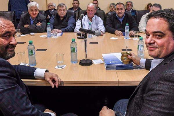 Triaca resaltoacute el consenso con la CGT por proyecto de la reforma laboral