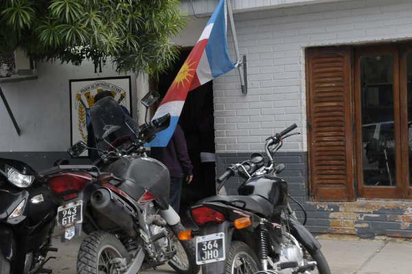 Denuncioacute que su propio hermano quiso apuntildealarlo por no darle dinero