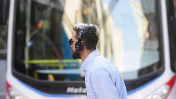 Esto nos quiere decir el cuerpo cuando nos zumban los oiacutedos