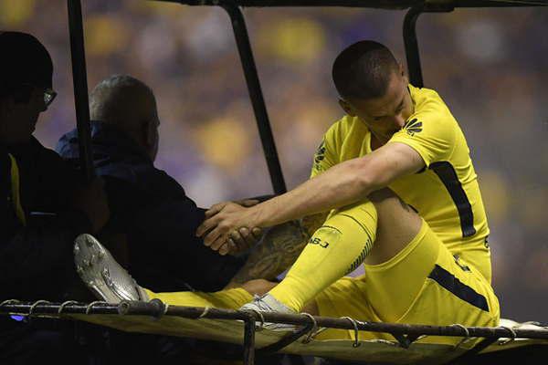 El mundo del fuacutetbol abrazoacute a Benedetto 