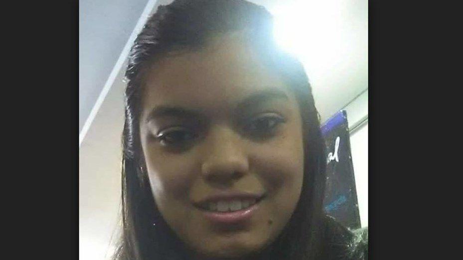 Su novio le pegaba por cada me gusta que recibiacutea en Facebook