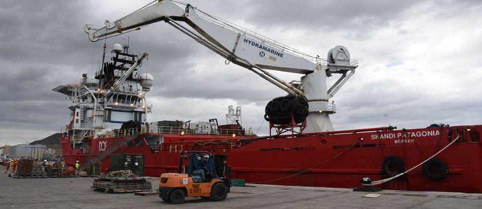 Zarpoacute un buque con rescatistas estadounidenses