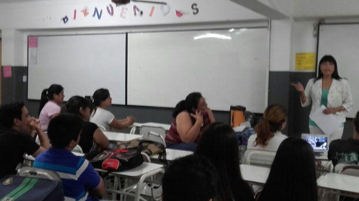 Alumnos del IES Mater Dei debatieron sobre  la formación docente