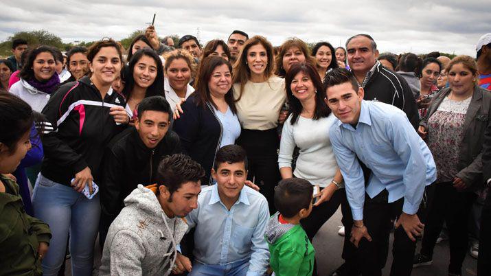 La Gobernadora inauguró obras en Chaupi Pozo