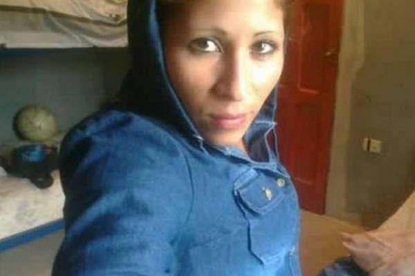 Lo juzgaraacuten por asesinar a su ex pareja de 7 puntildealadas y herir de gravedad al novio