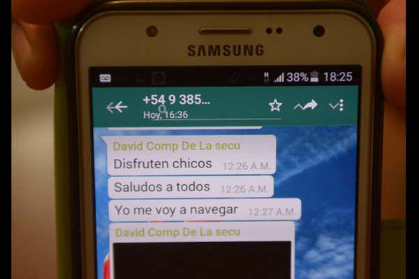 Disfruten chicos saludos a todos que yo me voy a navegar uacuteltimo whatsapp al amigo