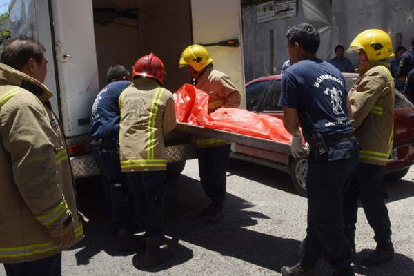Duentildeo de un aserradero se matoacute de un tiro en la cabeza en su casa