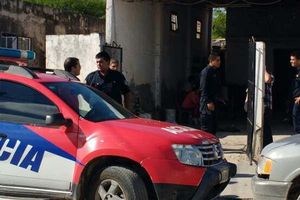 Investigan el robo de bateriacuteas de camiones del Taller Municipal 