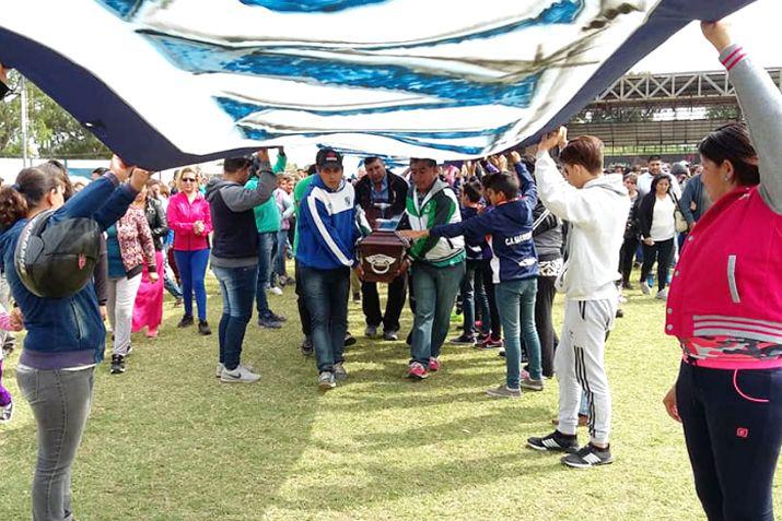 El féretro fue trasladado al estadio Ciudad de La Banda del Club Sarmiento Foto gentileza Club Sarmiento