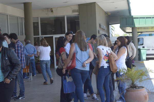 Leve mejoriacutea de Bauti Aguumlero internado en el Regional