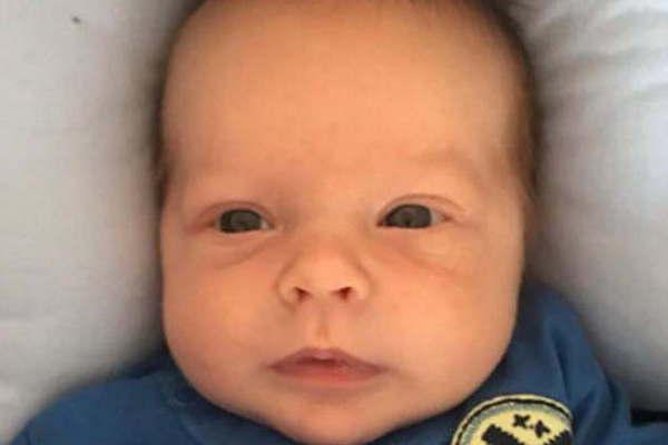 Marley celebroacute el primer mes de su hijo Mirko