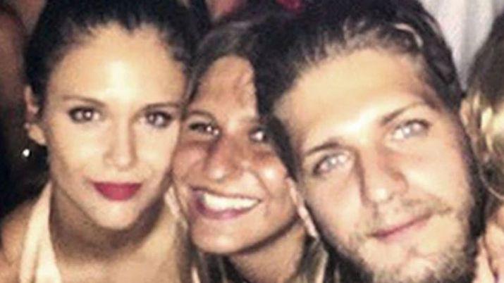 Barbie Veacutelez blanqueoacute romance con su hermanastro