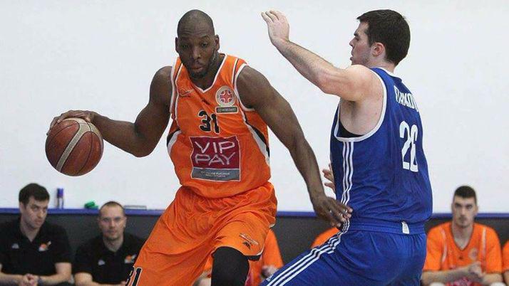 VIDEO  Kimani Ffriend reemplazaraacute a Justin Williams en Oliacutempico