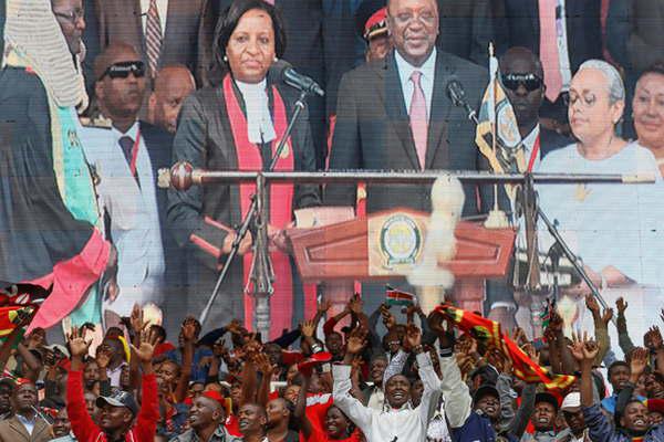 Uhuru Kenyatta fue investido presidente en la convulsionada Kenia sin el reconocimiento opositor