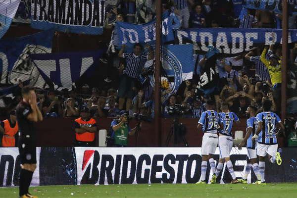 VIDEO Lanuacutes se quedoacute en las puertas de la gloria