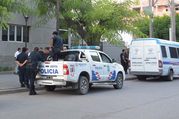 Una profesora de educacioacuten fiacutesica denuncioacute a meacutedico por abuso