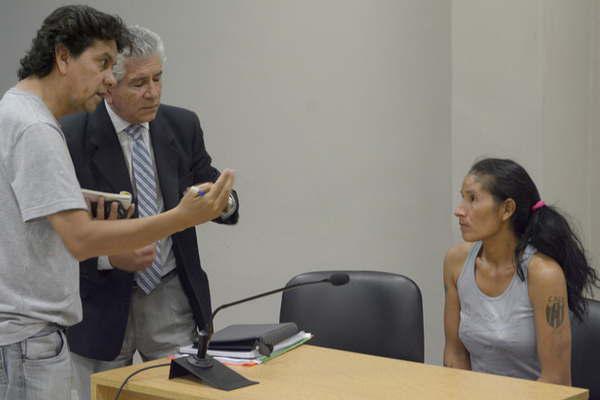 La joven Mariacutea Lescano amplioacute su indagatoria por el crimen de Pey