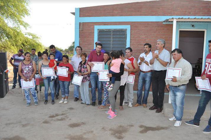 Las viviendas sociales fueron inauguradas en Ardiles departamento Banda