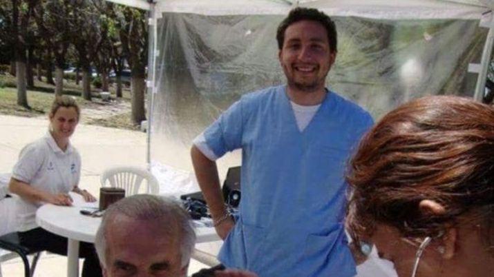 Un falso meacutedico tratoacute de matarse al ser acusado de una muerte