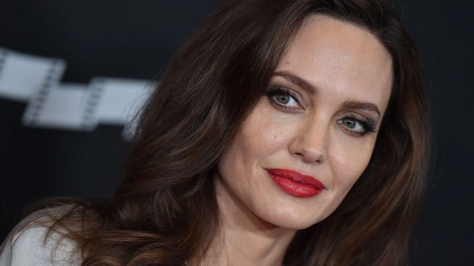 Quiso parecerse a Angelina Jolie y este fue el resultado