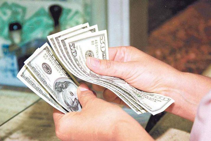 El billete anotó su segunda suba consecutiva en agencias y bancos de la city porteña