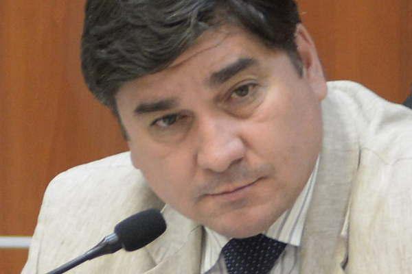 Albantildeil preso por seguir en moto a alumna de 9 antildeos e intentar violarla