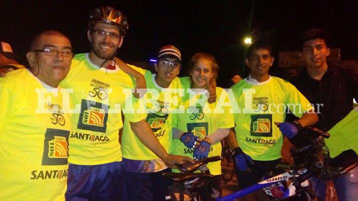 Amigos santiaguentildeos partieron en bici al encuentro con la virgen Morena