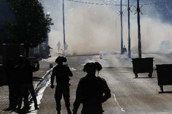 Violentas protestas en Palestina por giro de Trump sobre Jerusaleacuten