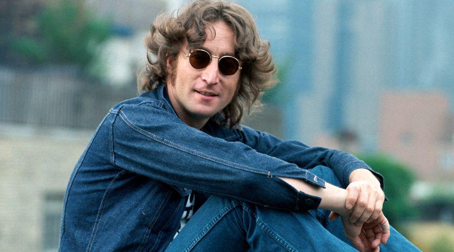 Un diacutea como hoy Mark Chapman asesinaba a John Lennon