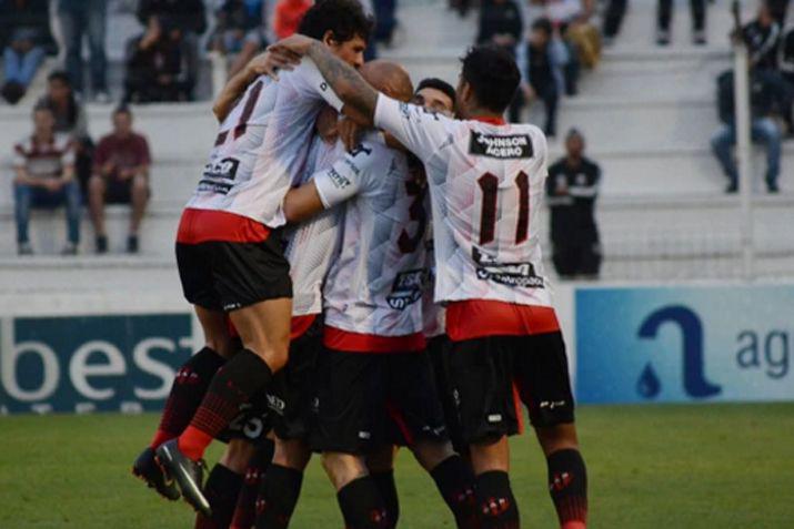 El equipo de Pumpido se impuso 1-0 con gol de Sebasti�n Ribas