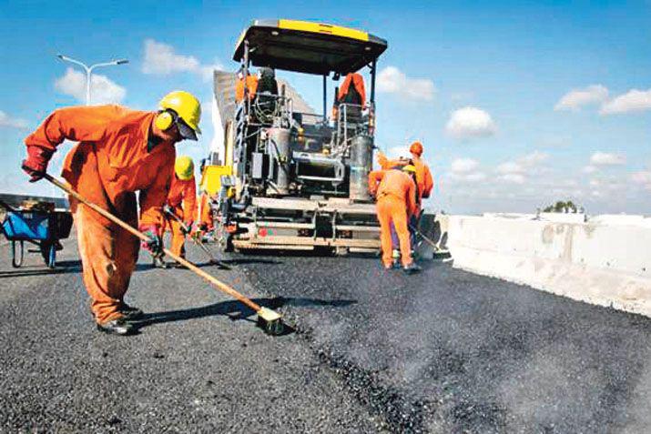 El consumo de asfalto vial es reacutecord por la obra  puacuteblica
