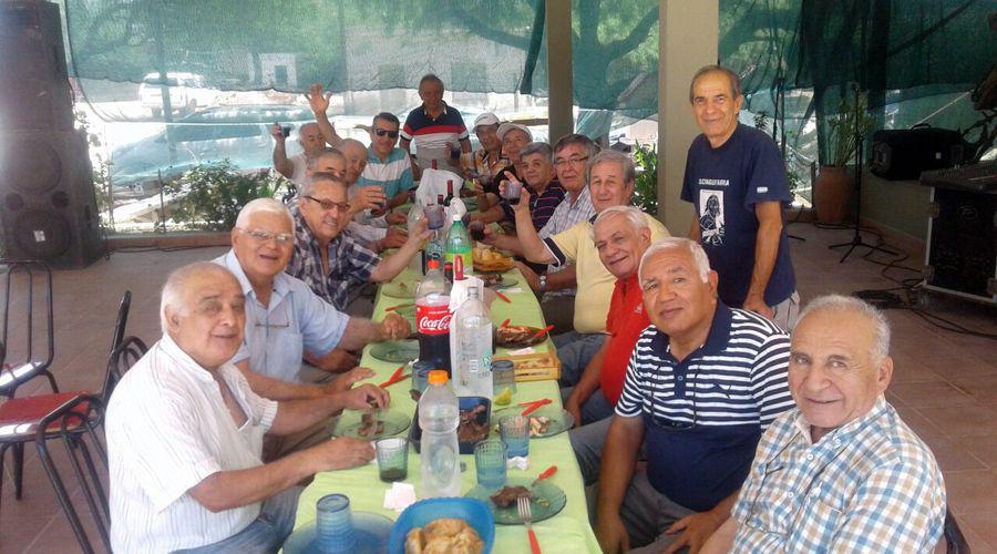 Elpidio Herrera festeja 50 antildeos de egreso con sus ex compantildeeros