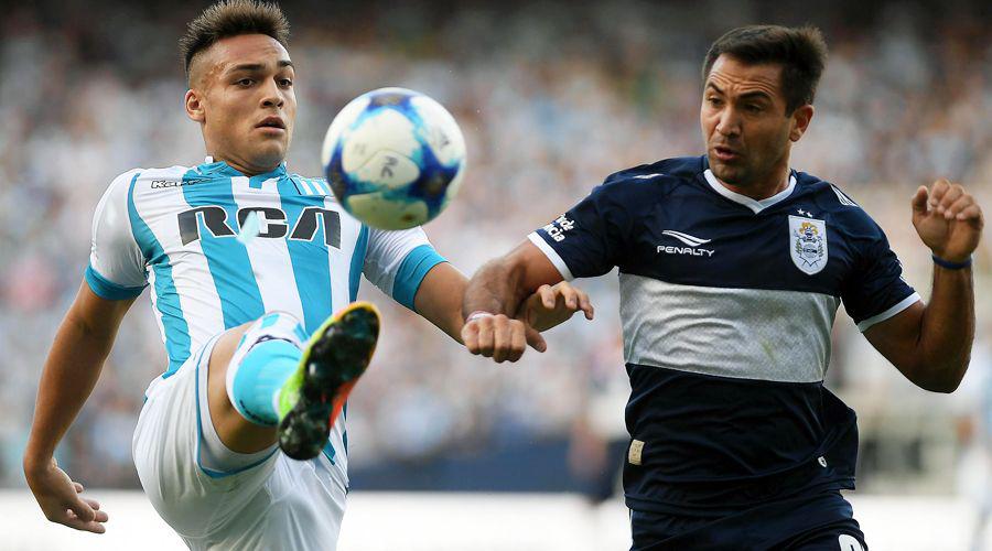 Racing cerroacute el antildeo con un triunfo ante Gimnasia