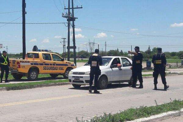 Conductor ebrio zigzagueaba con su camioneta por la ruta 34
