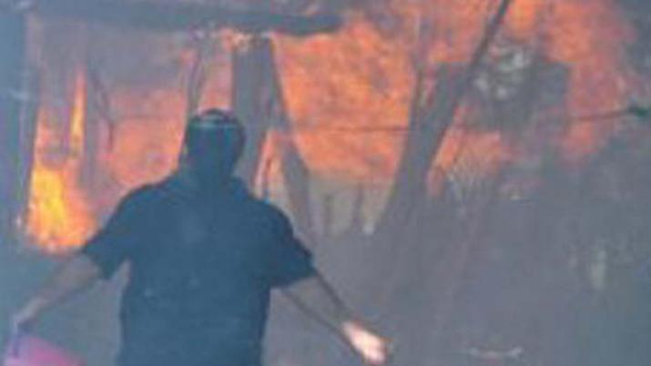 Se incendioacute el rancho de un hombre con 60 mil pesos dentro