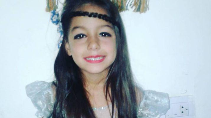 Cande padece leucemia y su familia pide ayuda para llevarla al Garrahan