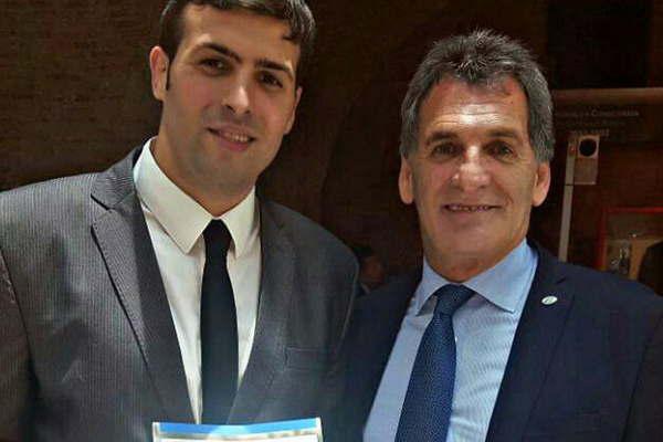 Peacuterez Carletti asistioacute al acto en Casa Rosada