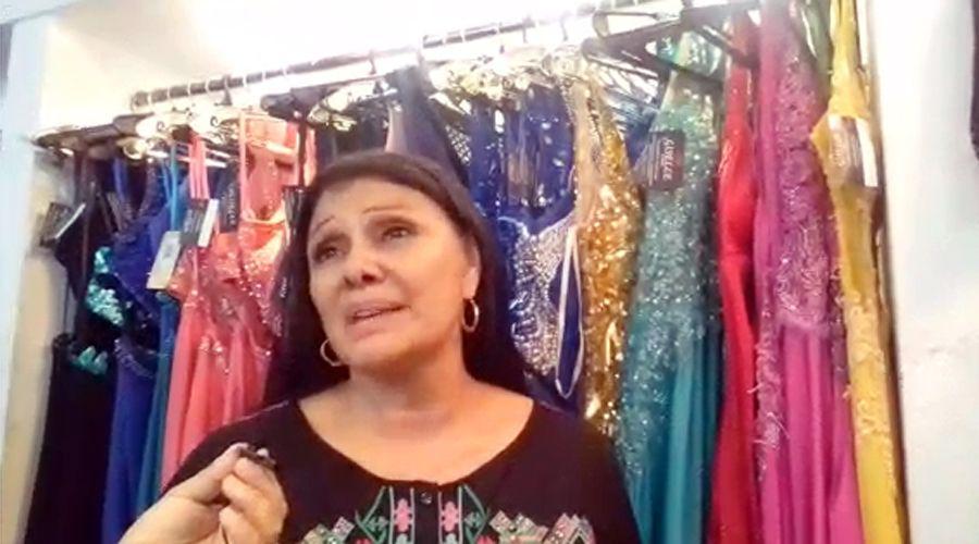 Video iquestCoacutemo estaacute la demanda de vestidos y trajes de egreso