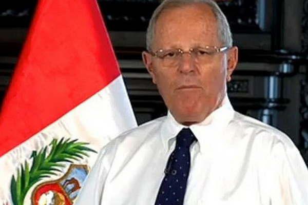 Piden la renuncia del presidente peruano