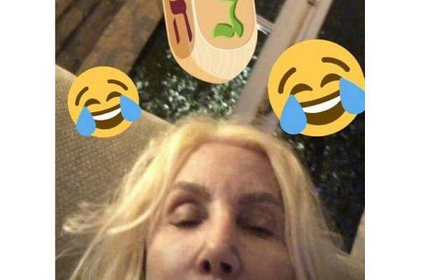 Susana subioacute una selfie por error y la eliminoacute  