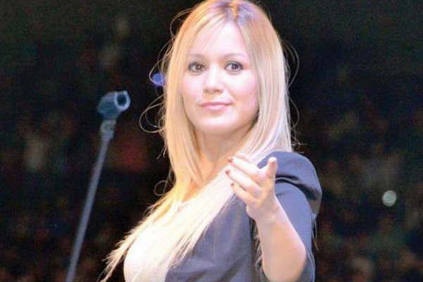 La cantante Karina La Princesita actuaraacute este domingo en Santiago en la Ecofest 