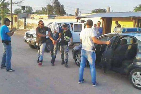 Al menos diez detenidos en muacuteltiples allanamientos antidrogas en la provincia