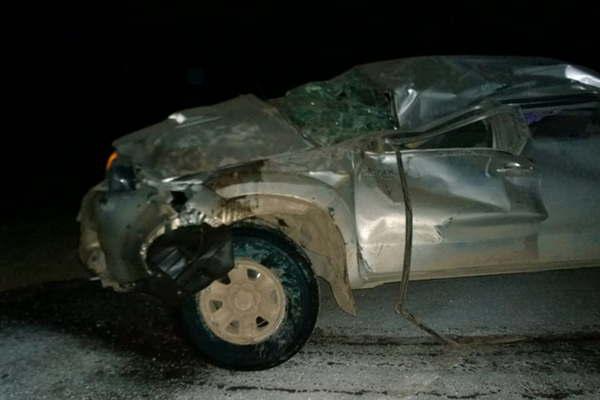 Dos ciclistas habriacutean provocado el volantazo y fatiacutedico vuelco del comisionado en Moreno