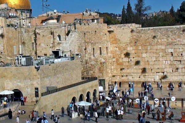 Palestinos rechazan que el Muro de los Lamentos vaya a formar parte de Israel en un acuerdo de paz