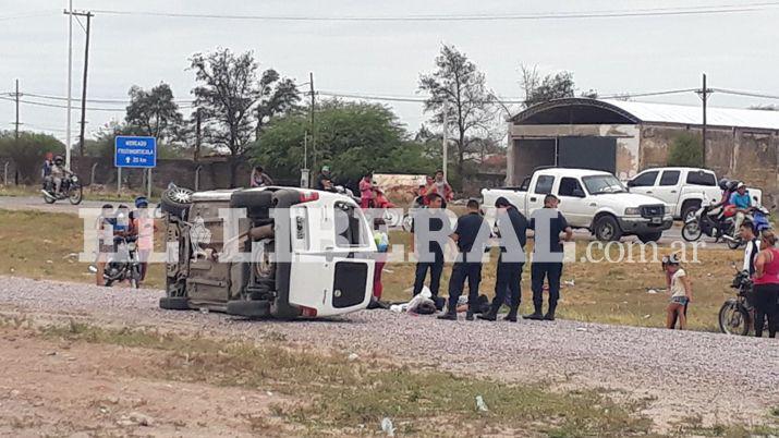 Terrible vuelco dejoacute una persona lesionada