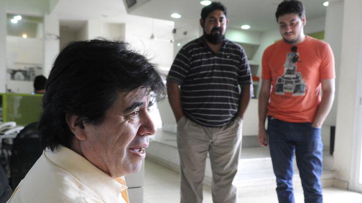 VIDEO  Al son del acordeoacuten Fredy Paacuteez llegoacute a EL LIBERAL